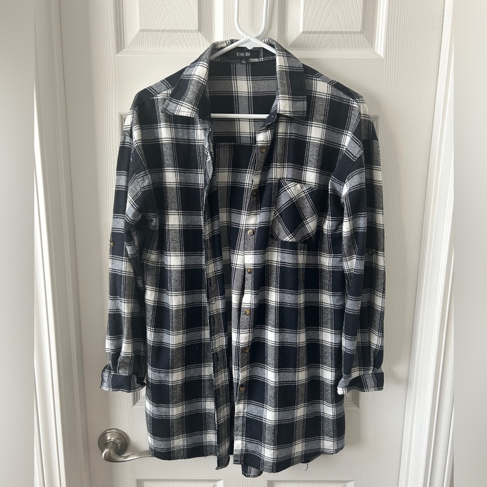 Black flannel 🤍